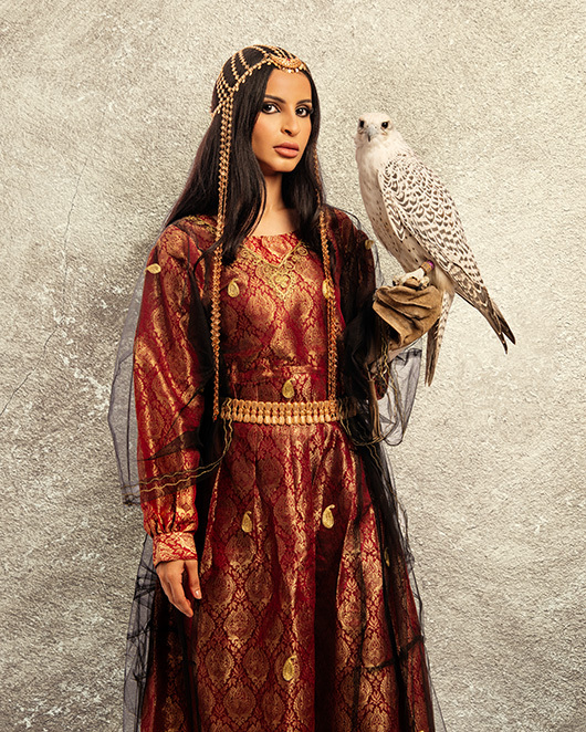 saudi women with falcon